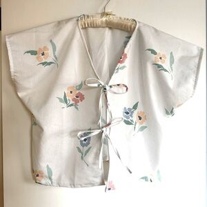 NWOT-final price! Frond tie top L/XL white crop top pink blue green dots large L